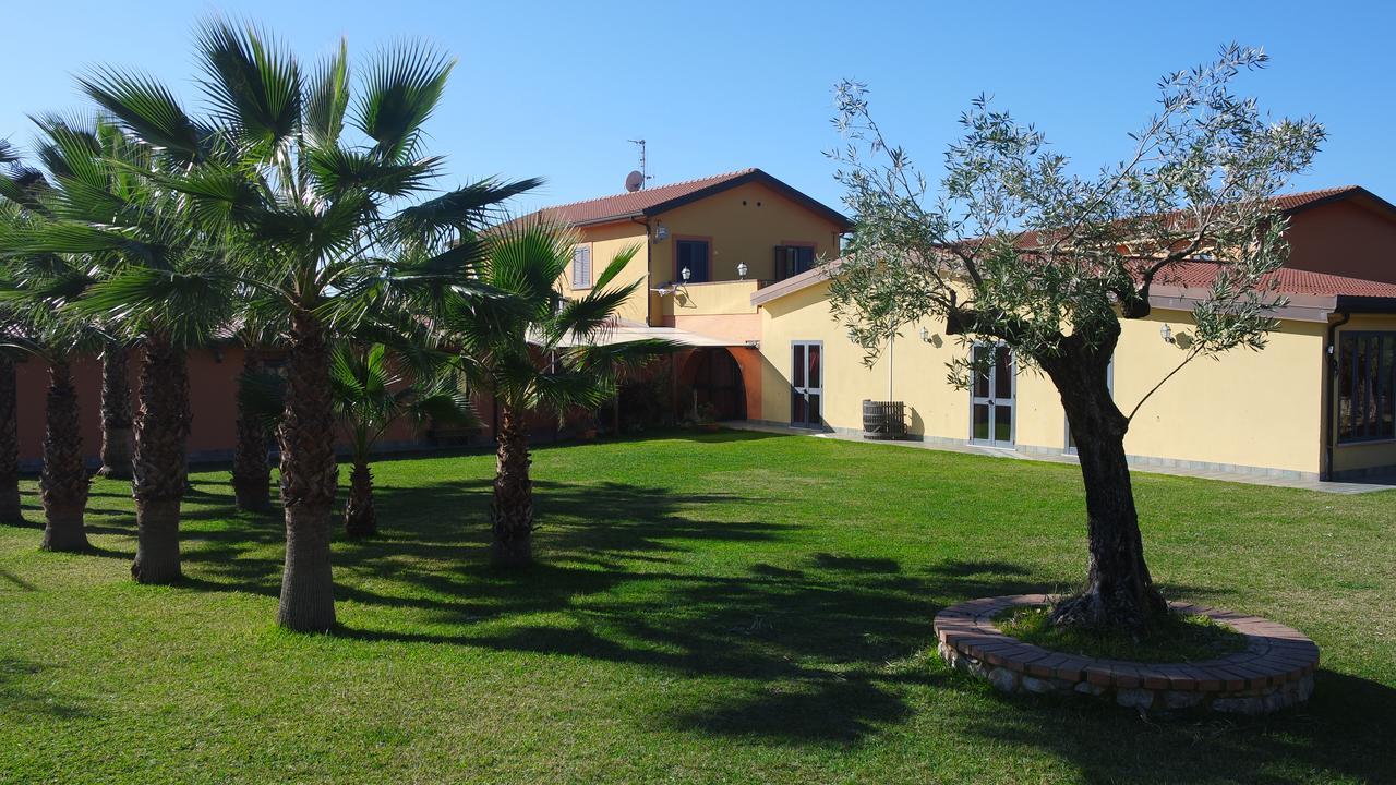 サンテウフェミア・ラメーツィア Agriturismo Masseria I Risiゲストハウス エクステリア 写真