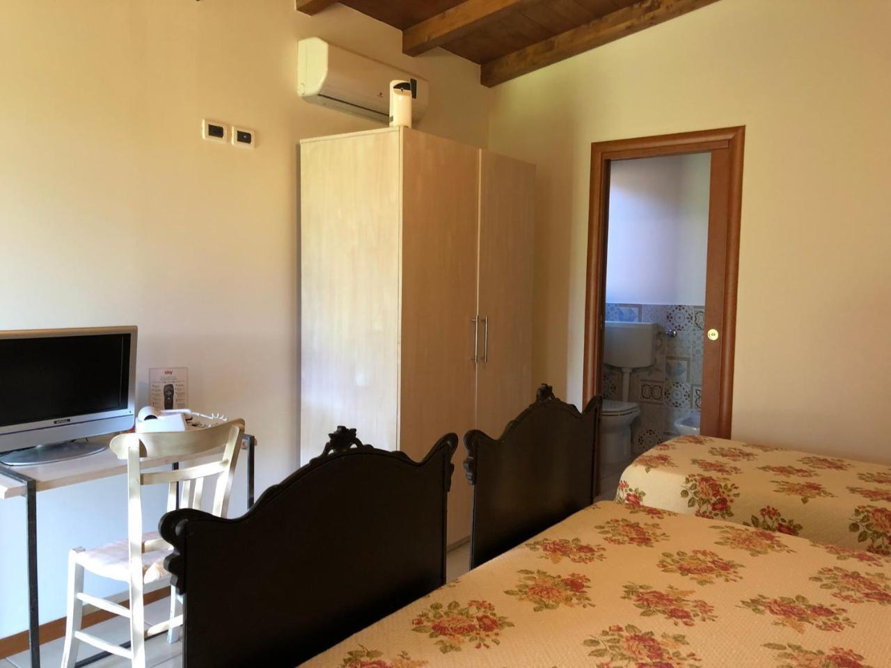 サンテウフェミア・ラメーツィア Agriturismo Masseria I Risiゲストハウス エクステリア 写真